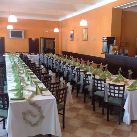 Parkhotel Terezin Екстериор снимка